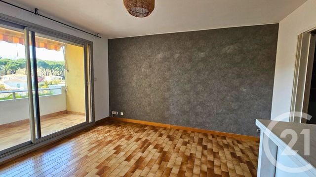 Appartement T1 à vendre - 1 pièce - 28.55 m2 - CARRY LE ROUET - 13 - PROVENCE-ALPES-COTE-D-AZUR - Century 21 Côte Bleue