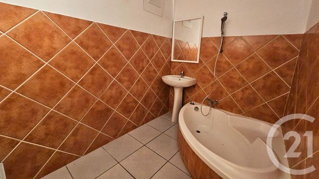 Appartement à vendre - 2 pièces - 40.0 m2 - CARRY LE ROUET - 13 - PROVENCE-ALPES-COTE-D-AZUR - Century 21 Côte Bleue