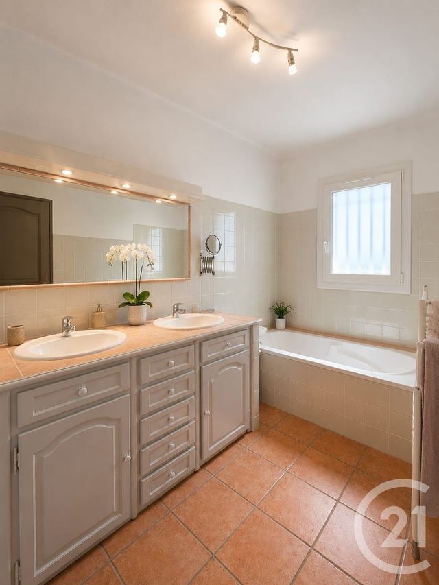 maison à vendre - 4 pièces - 117.0 m2 - GIGNAC LA NERTHE - 13 - PROVENCE-ALPES-COTE-D-AZUR - Century 21 Côte Bleue